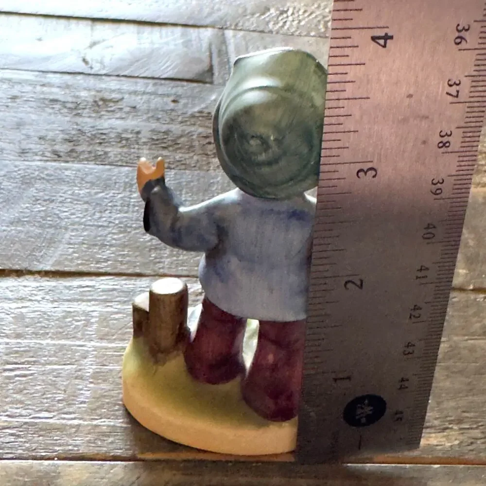 Vintage Inarco Figurine Boy With Umbrella # E4713‎ 3.5